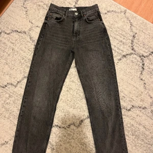 Jeans - As snygga jeans från gina i mycket fint skick!