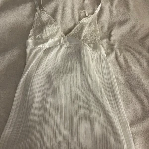 Nattlinne - Säljer ett jättefint nattlinne då jag inte använder det. Skriv privat för fler bilder och mer information💞