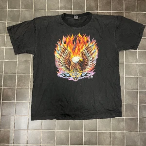 Vintage tröja  - Storlek XXL Hål vid nacken, utgör skick själv 