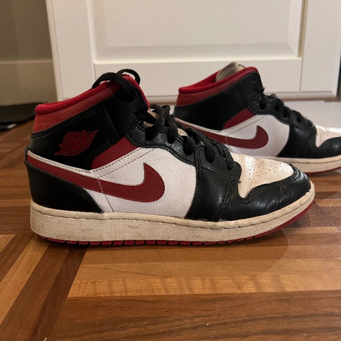 Air Jordan 1 Mid
