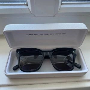 Chimi glasögon  - Säljer mina chimi glasögon! De är i modellen 005 färgen är berry! ❤️