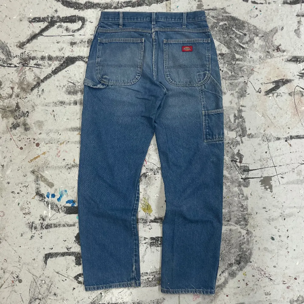 Dickies Carpenter Jeans. Midjemått 84cm, innerbenslängd 82cm. W32L34. Jeans & Byxor.
