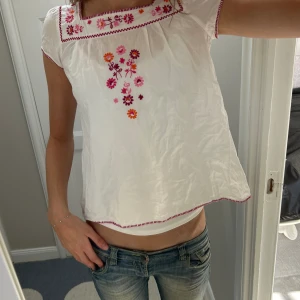 Vit blus - Så söt!