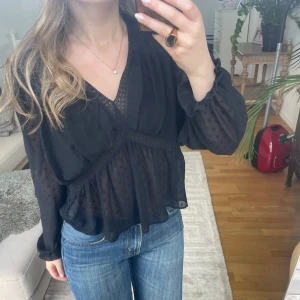 Populär Zara blus - Så snygg blus från Zara 