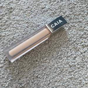 Caia it’s iconic concealer I färgen 2 W Bara testad