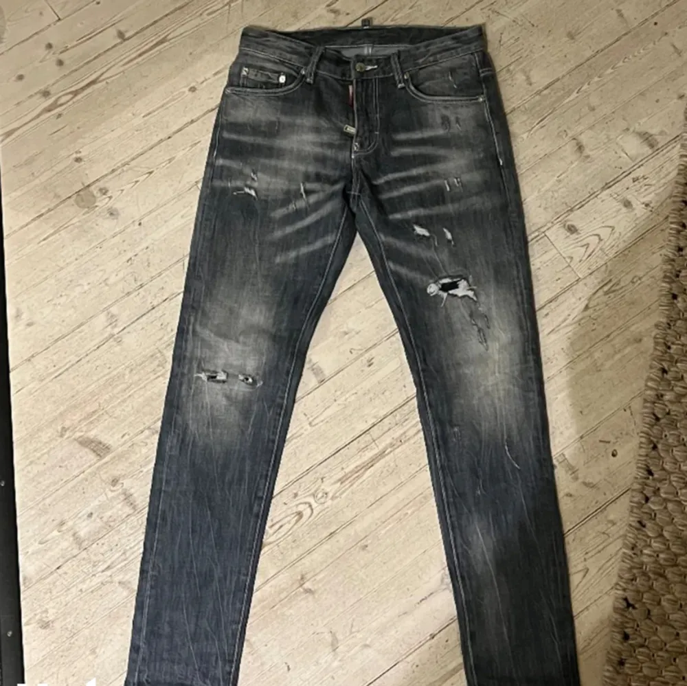Dsq byxor 9/10 har använt en gång. Jeans & Byxor.