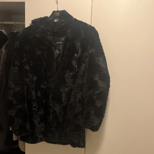 Xs pälsjacka  - Helt som ny 150kr 