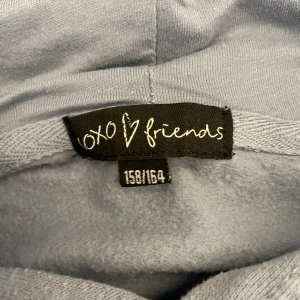 Hoodie - Hoodie från gekås, den säljs inte längre. Passar en XS😊