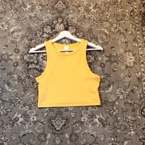 Magtröja  - Säljer min magtröja eftersom den ej kommer till användning. Väldigt bra skick!  Priset kan självklart diskuteras.