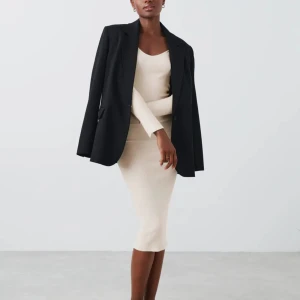 Gina tricot långklänning  - Super mjukt och skön, använd en gång så nyskick❤️