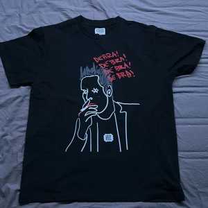 Odz t shirt  - Säljer nu min helt nya odz t shirt. Tröjan är endast testad och tvättad en gång. 