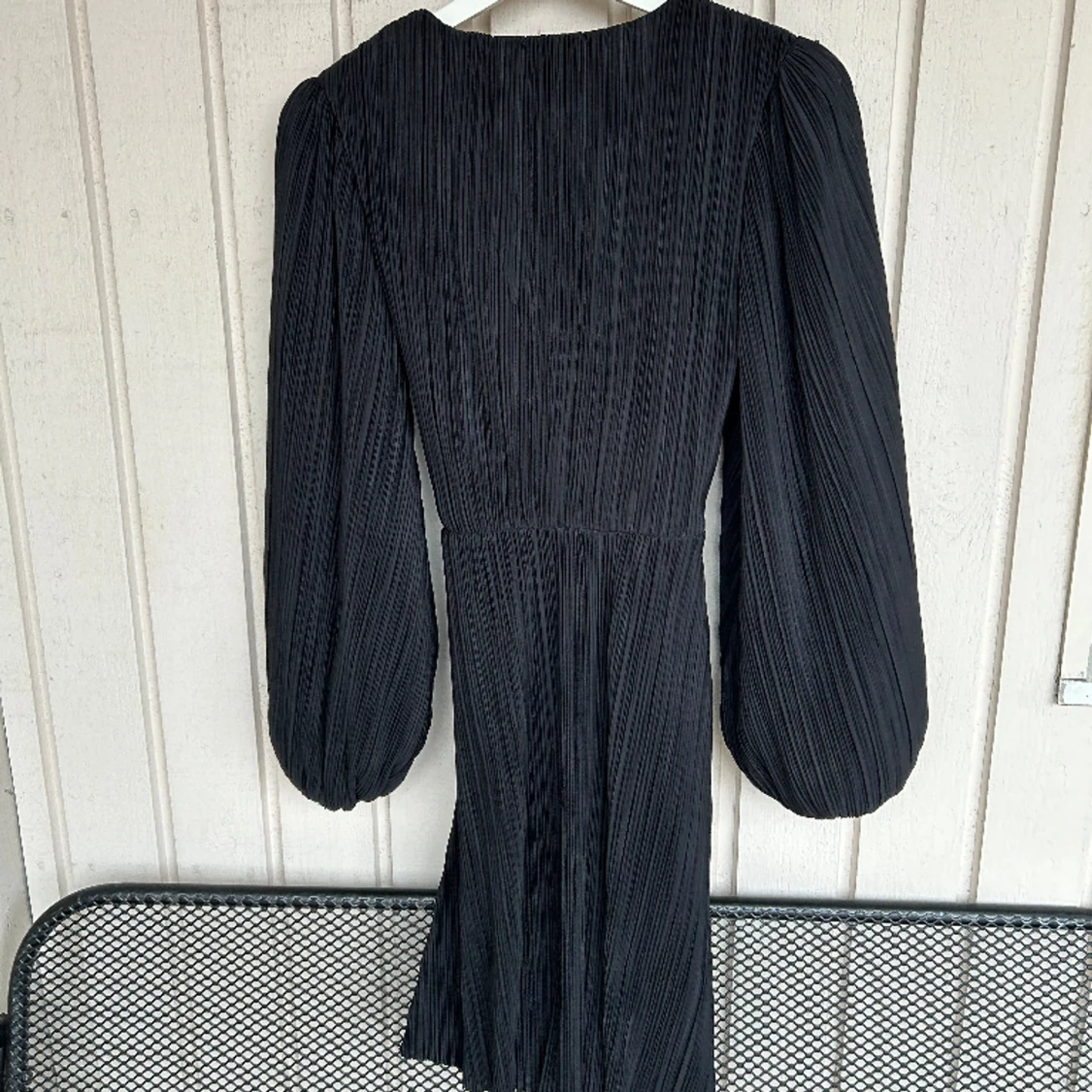 Svart omlottklänning - 90