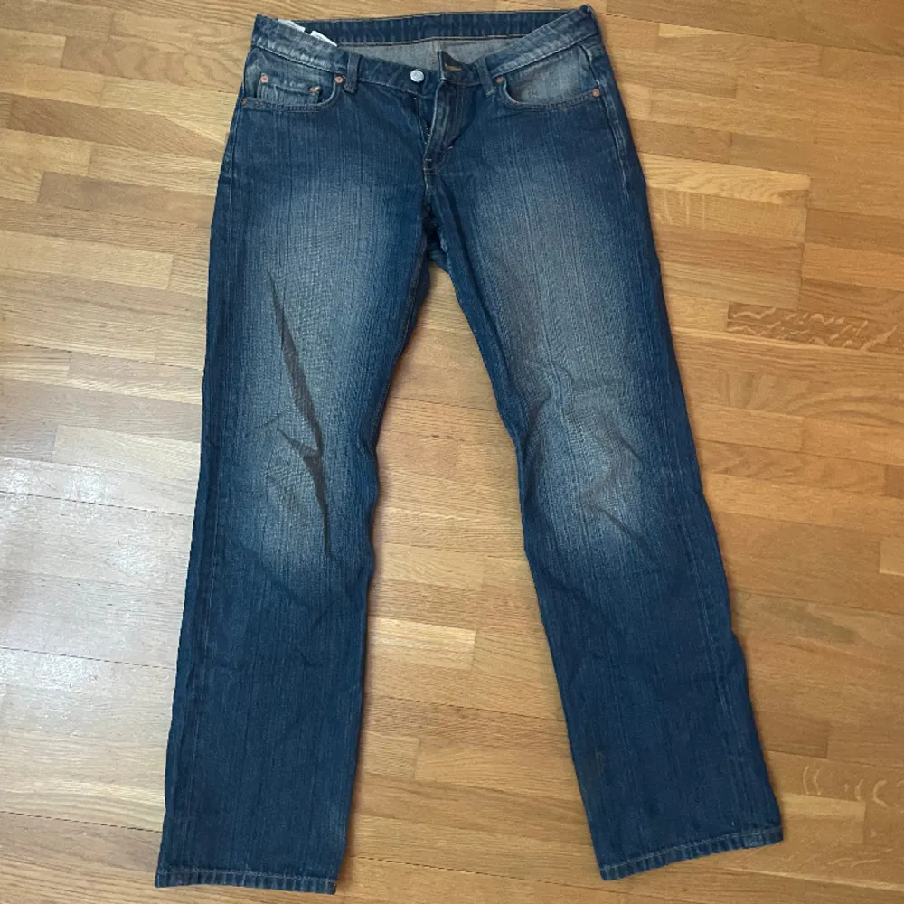 Arrow jeans, har små tecken på användning längst ner på benet annars som nya! För mer frågor kom privat🙌. Jeans & Byxor.