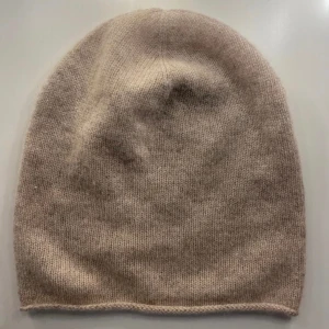 Cashmere mössa - Jätte fin cashmere mössa i fint skick!💗 Endast använd 1-2 gånger💕 Kan mötas upp! 