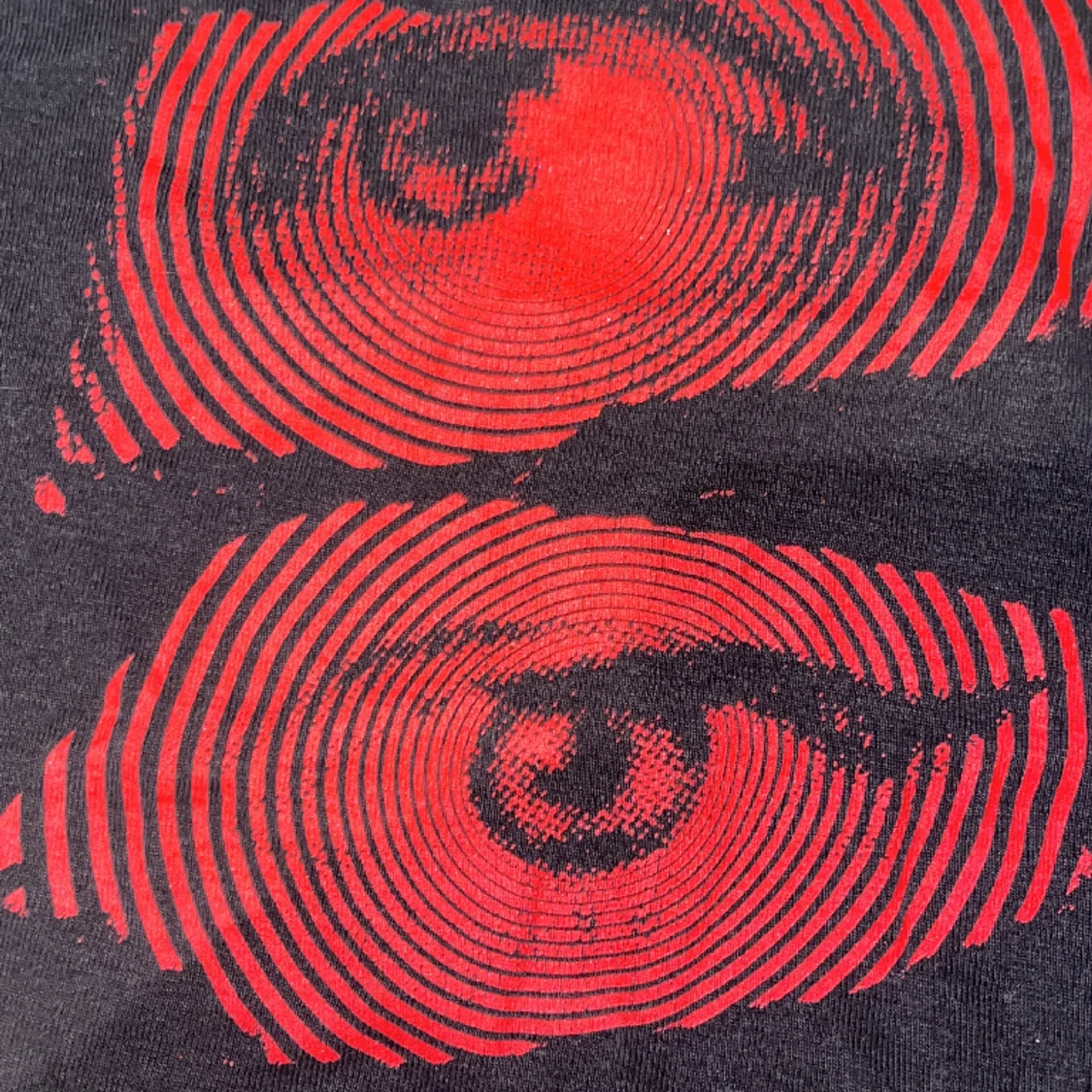 Svart tröja med tryck - 90