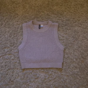 Blus🩷 - Super fin blus man kan ha under en vanlig långärmad tröja så blir det superfint🩷🩷