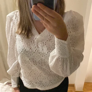 Spets topp från sisters point💗 - Använd två gånger 💗jätte bra skick 