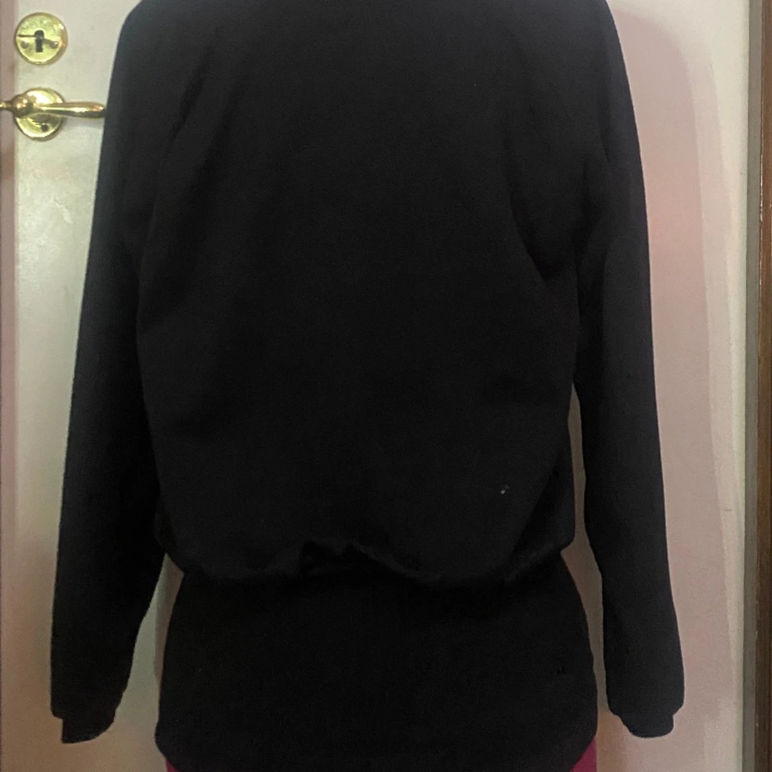 Tjocktröjan med design på  - 90