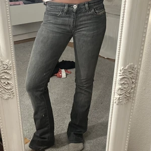 Diesel jeans  - Så snygga gråa diesel jeans!!💕