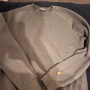 Carhartt hoodie - Nästan helt ny   Storlek S