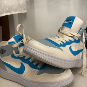 Skor - Säljer dessa då jag aldrig använt dom