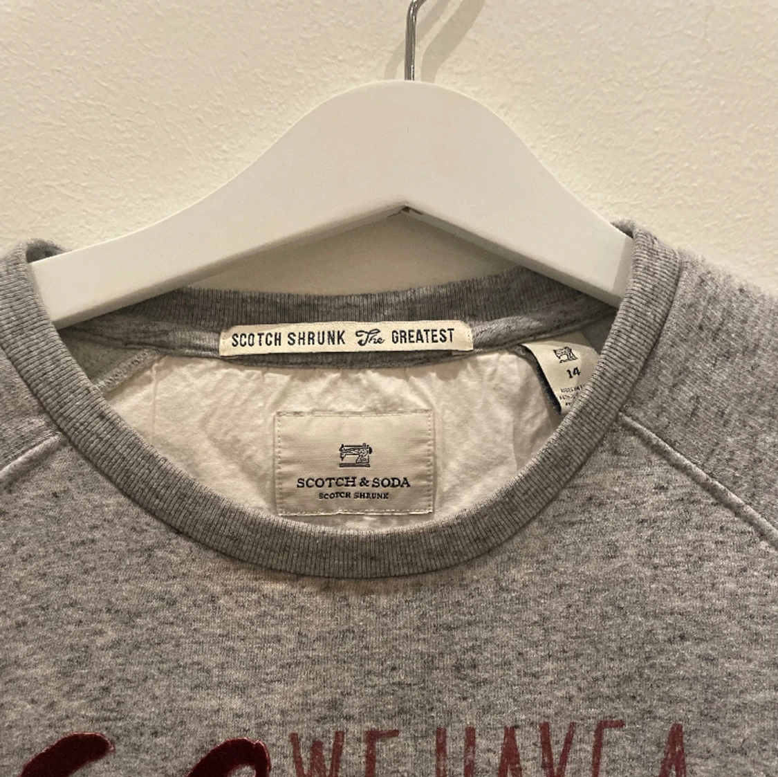 Grå tröja 🩶 - 90