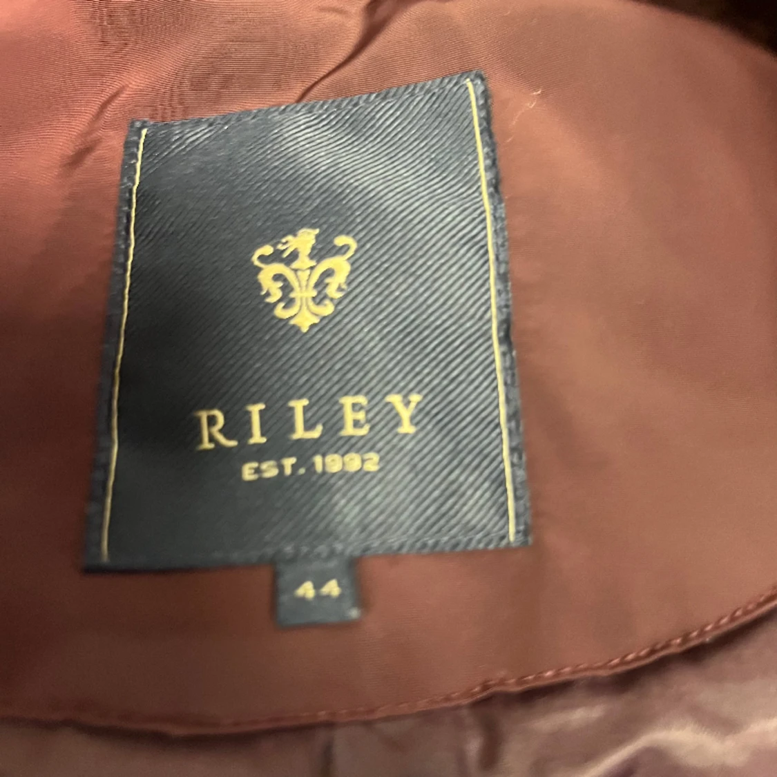 Vinröd jacka från Riley - 91