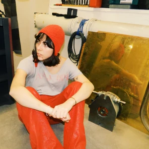 Röda jeans - Röda jeans med skimmer på.