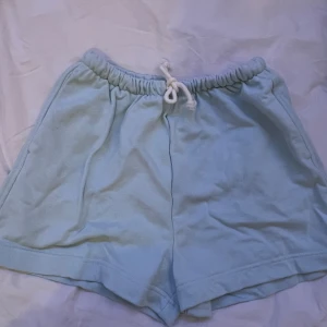 Shorts - Blåa shorts i mycket fint skick!