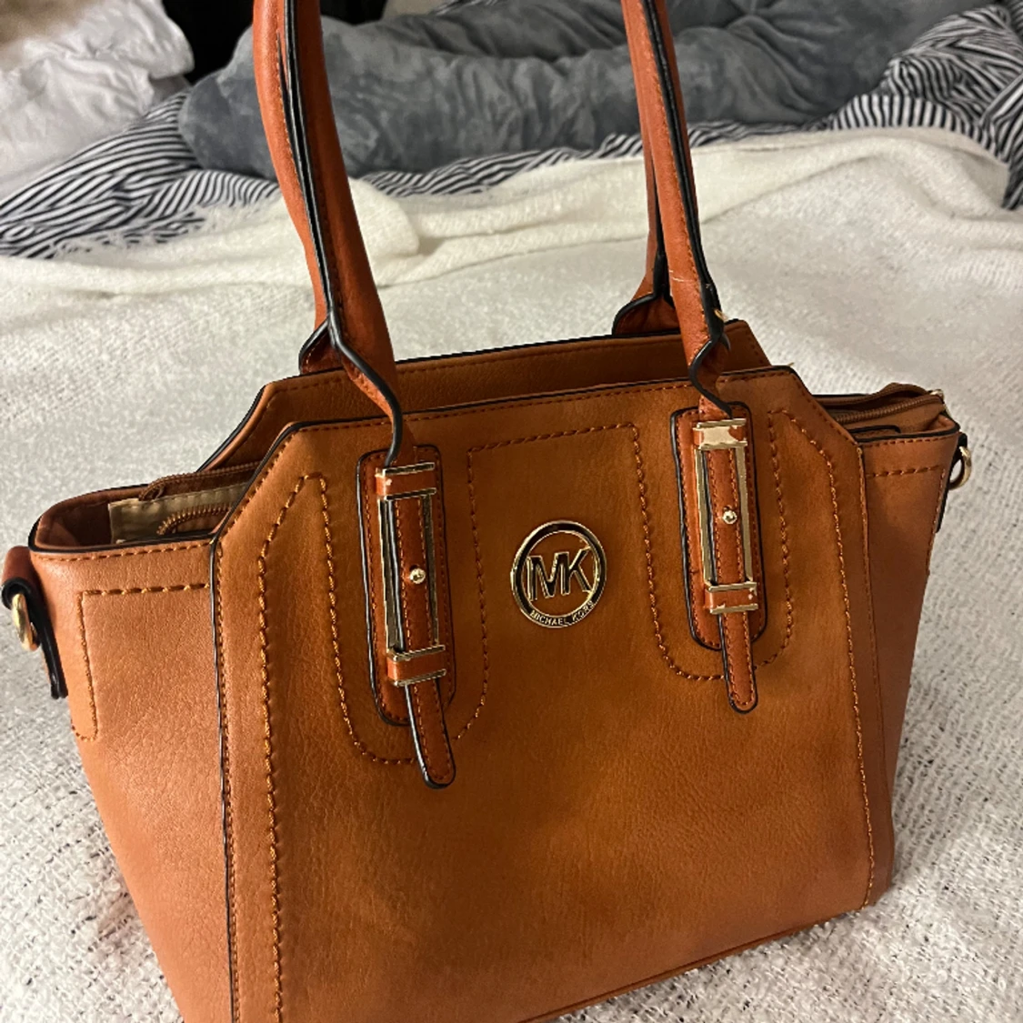 Michael kors handväska 🧡 - 91