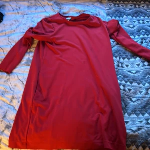 Fin att ha på sig när man ska fira jul - Den är jätt fin och ingen har använt den här