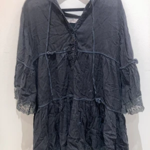 Svart klänning - Fin klänning 