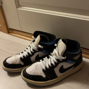 jordan 1 - snygga jordans i använt skick | skick 6/10 | möts i sthlm eller fraktas med postnord📦
