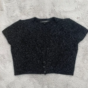 Glittrig bolero 💋 - En perfekt statement piece💙