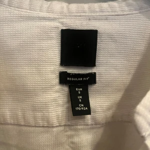 Vitt skjorta  - Väldigt bra skick, storlek S