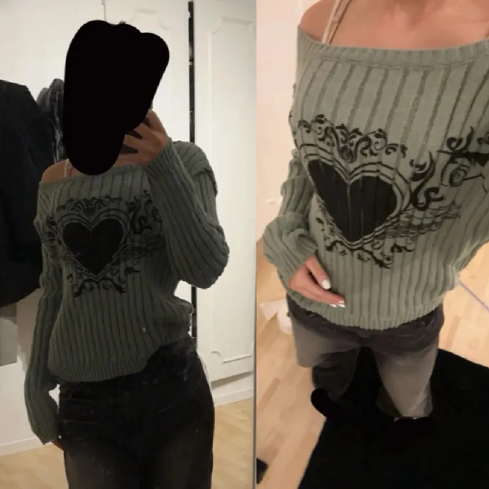 Grön off the shoulder tröja, lånade bilder från tidigare säljare! Den var för liten för mig :/. Tröjor & Koftor.