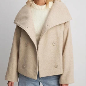 kappa - Säljer min kappa från nakd, köpte för 1000, säljer för 450💞