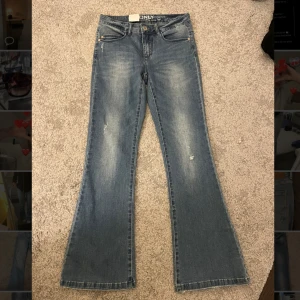 Lågmidjade jeans - Lågmidjade jeans från only med prislapparna kvar