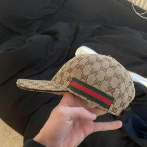 gucci keps - gucci keps beige kan byta mot den blå gråa eller köp den