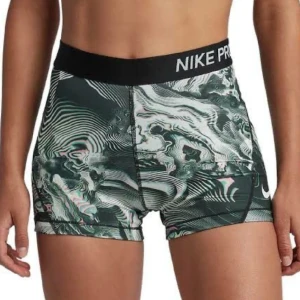 Nike Pro tränings shorts - Sjukt coola tränings shorts!! Säljer då de tyvärr inte kommer till användning längre💕