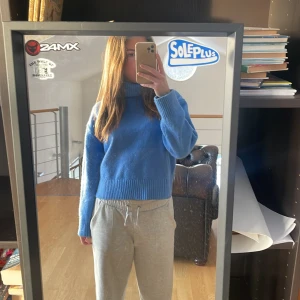 Stickad tröja  - Jättefin stickad tröja i storlek XS, använd en gång!