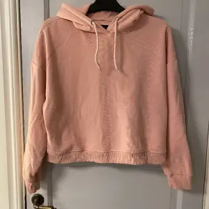 Rosa hoodie från lager 157