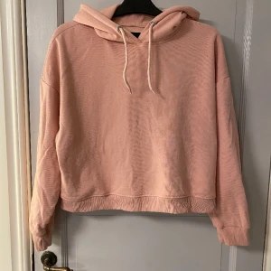 Hoodie - Rosa hoodie från lager 157