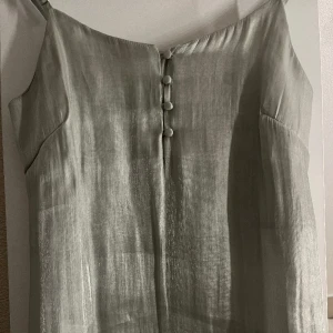 Silkes topp - Super söt grön silkestopp🦜🦢 Perfekt inför sommaren