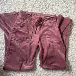 Dress - Ett rosa set från lager157 i fint skick.  99 kr per plagg.