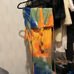 Snygg coord - Oanvänd lång kjol och topp till. 