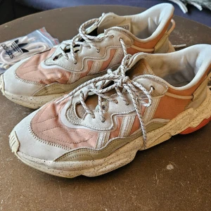 Adidas Ozweegos - Bra skick! 