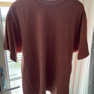 Levi’s T-Shirt - Röd Levi’s T-Shirt.