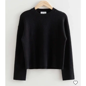 Stickad tröja  - Stickad tröja från other stories, lite nopprig 