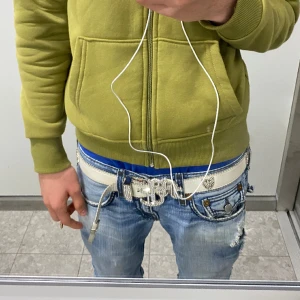 TUTTOLENTE BELT - Vita rhinestone tuttolente bälte riksfeeeeet 📲📲⭐️